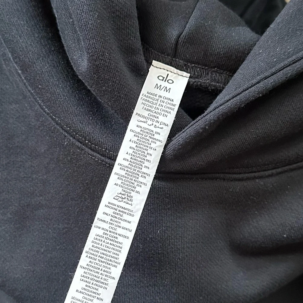 Alo Cropped Headliner Shoulder Pad Sleeveless Hoodie Sweatshirt Vest Size Medium - Picture 9 of 13